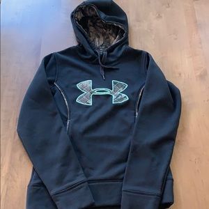 Under Armour Pullover Black with Camo Lining